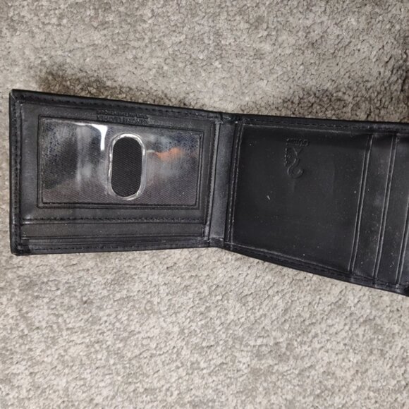 Guess Men's Black Leather Wallet NEW - Picture 4 of 7